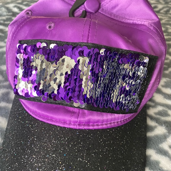 Disney Parks flip sequins hat - Picture 3 of 6